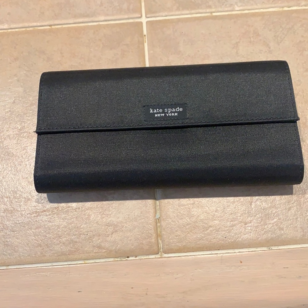 🎉2x HP🎉 NWOT Kate Spade wallet 🎉HP🎉 for Designer Party